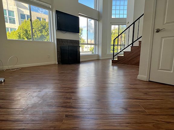 2nd image of 1943 Selby Ave APT 202