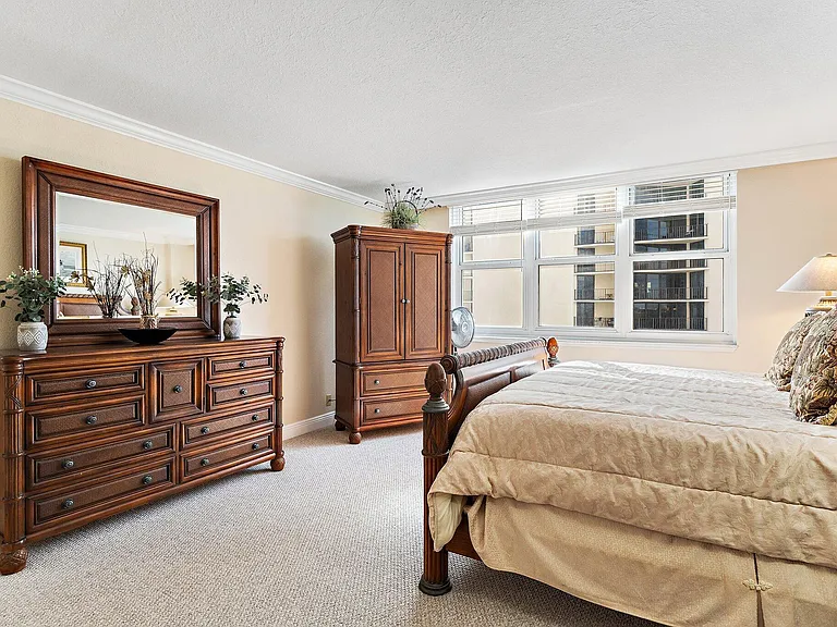 5440 N Ocean Dr #907 — Photo 23