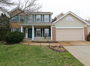 1006 Seasons View Dr, Fenton, MO 63026