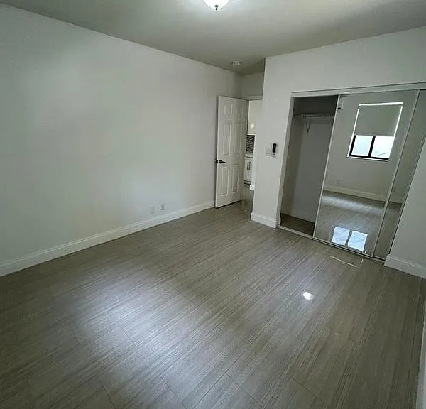 916 NE 15th Ave #3 — Photo 7