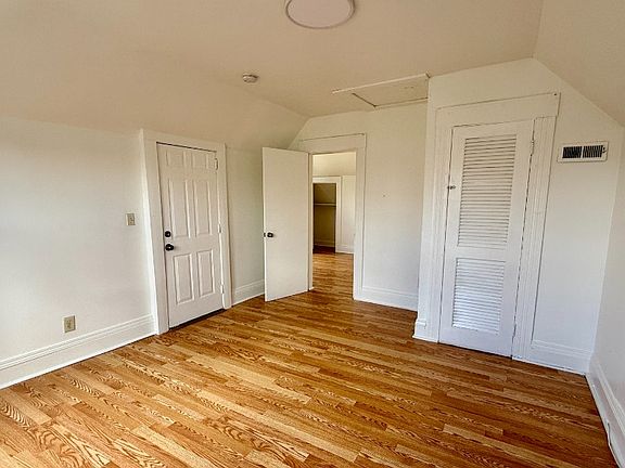 4th image of 200 6th St #3