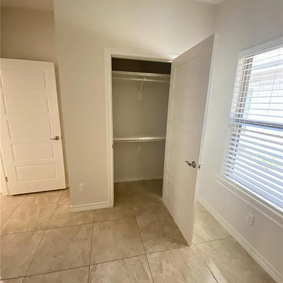 1013 E La Cantera Ave #3 — Photo 5