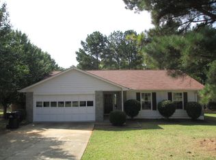 2745 Rosecommons Dr, Hampton, GA 30228