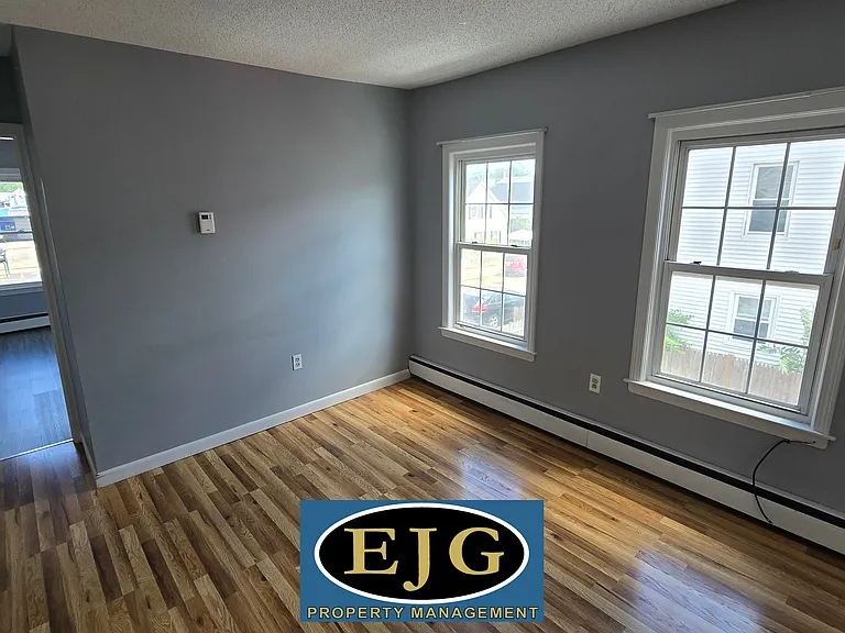 51-53 Laurel St #2 — Photo 15
