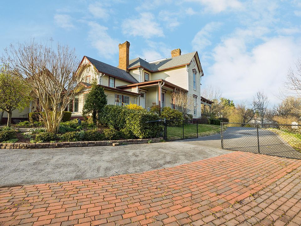 703 W Main St, Jonesborough, TN 37659 Zillow