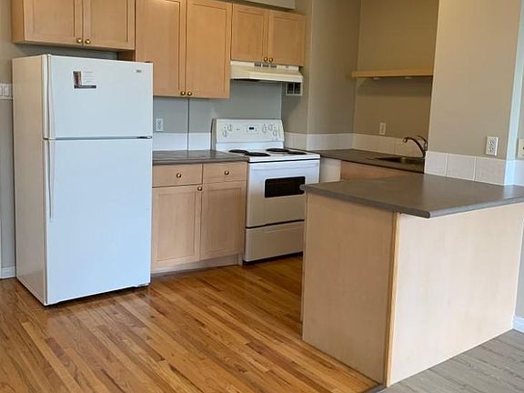 3rd image of 9730 106th St NW #501