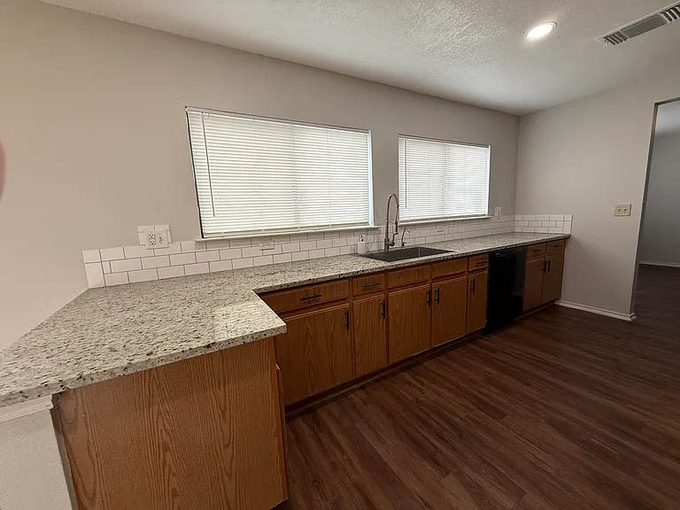 8138 Elktree Pass — Photo 10