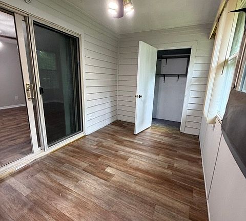 5th image of 1008 Creekside Way #1