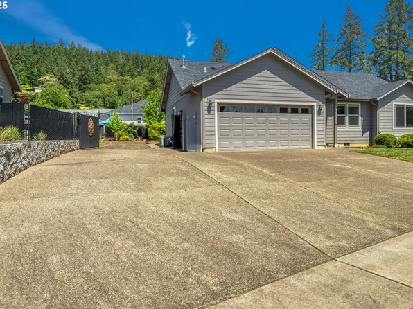 1545 E 4th Ave, Sutherlin, OR 97479