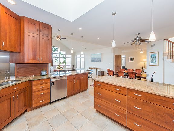 5th image of 163 Hillcrest Dr