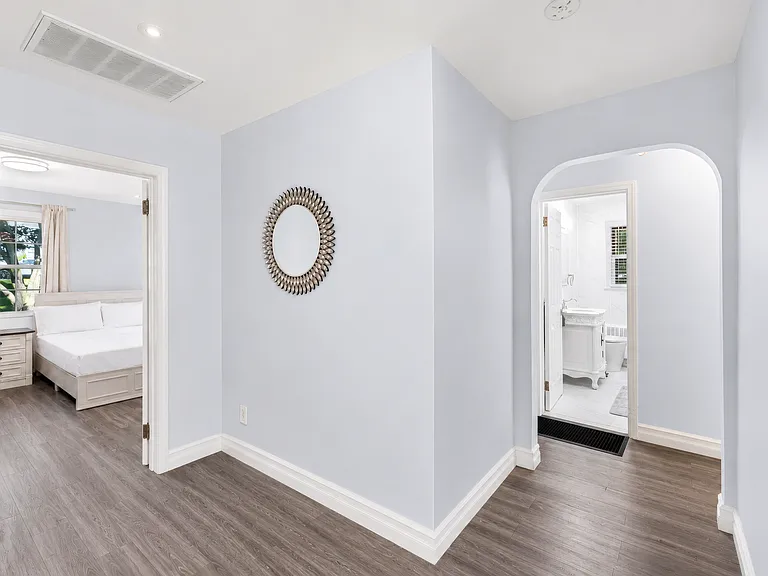 140 N Farview Ave — Photo 17