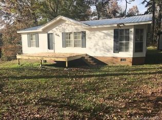 134 Pineland Ave, Shelby, NC 28152
