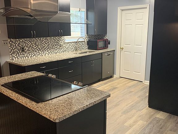3rd image of 321 Sawgrass Dr