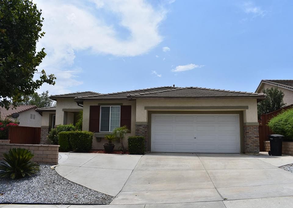 1st image of 15083 Ficus St