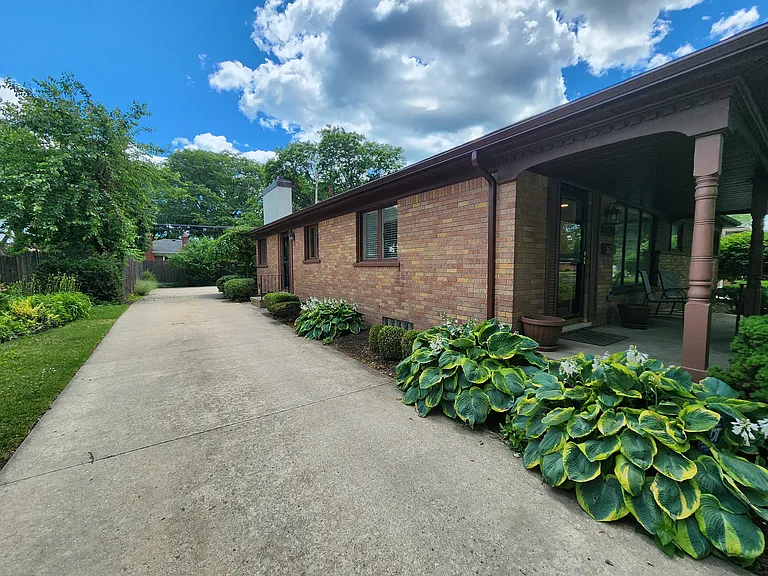 22470 Marter Rd — Photo 3