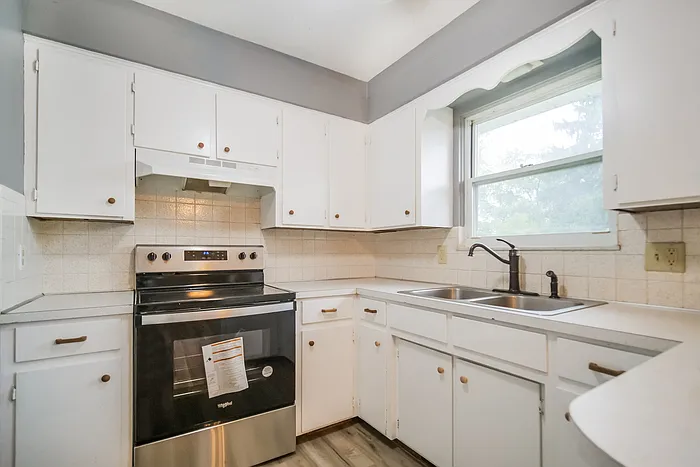 646 Madison Ave — Photo 5