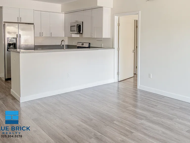 4305 Laurel Canyon Blvd #202A — Photo 5