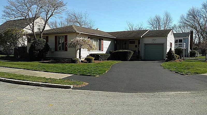 1st image of 72 Betsey Williams Dr