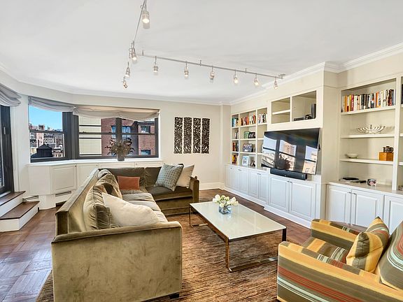 2nd image of 120 E 81st St APT 16E