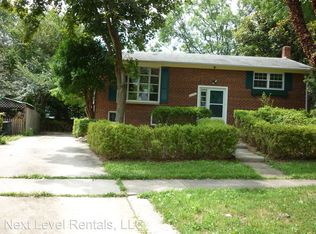 5102 Oakglen Dr, Rockville, MD 20852