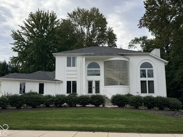 5203 Northwood Dr, Columbus, IN 47201