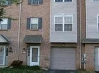 2895 Sequoia Dr, Macungie, PA 18062