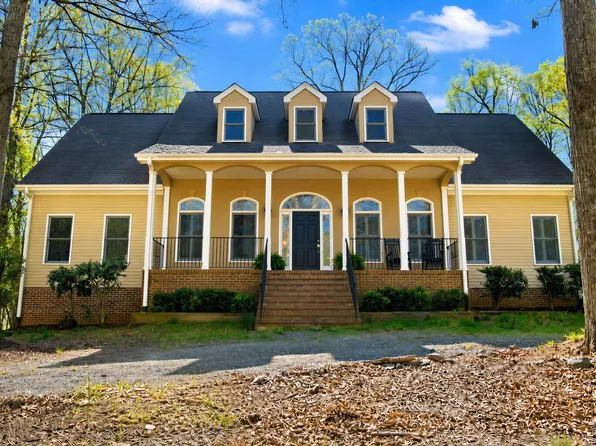 2205 Sanford Ln, Hillsborough, NC 27278