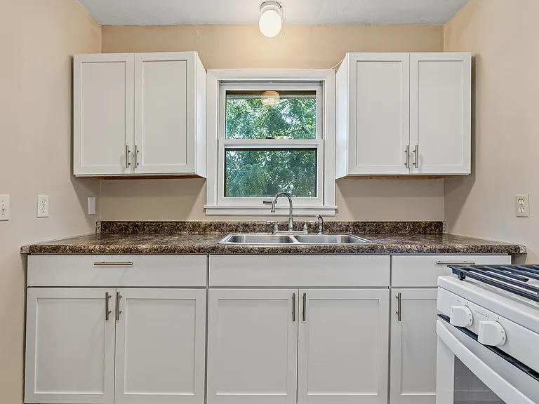 794 Randolph Ave #2 — Photo 6