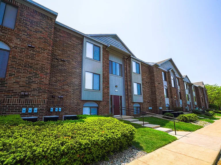 Green Ridge Apartments — Photo 41