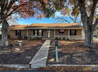 799 Paige St, Seguin, TX 78155