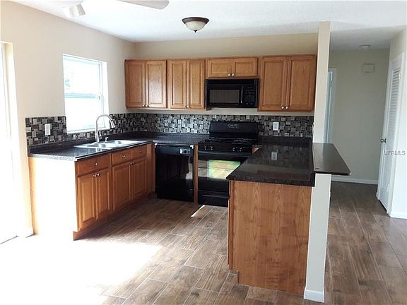 5th image of 117 Sheryl Lynn Dr