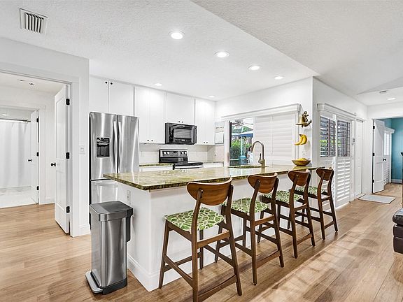 3rd image of 10002 Chapman Oak Court #10002