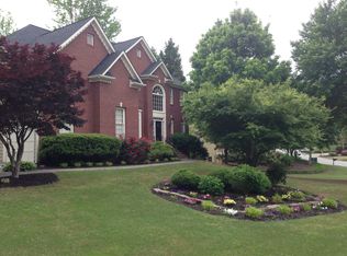 820 Devenish Ln, Roswell, GA 30075