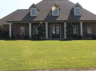 137 Mamie Dr, Schriever, LA 70395