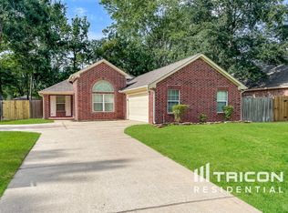 729 Forest Lane Dr, Conroe, TX 77302