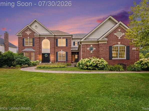 26455 Glenwood Dr, Novi, MI 48374