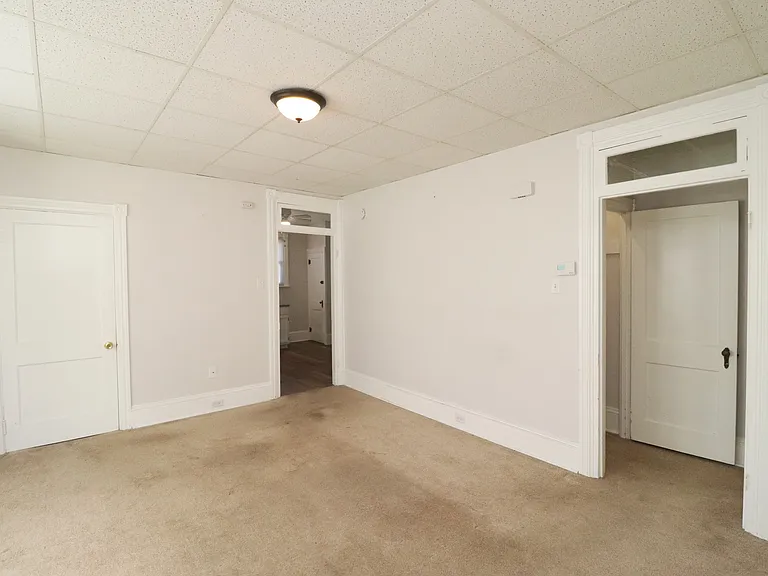 56-58 N Nice St #2L — Photo 6