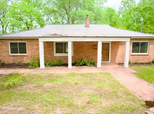 85 John St, Williston, SC 29853