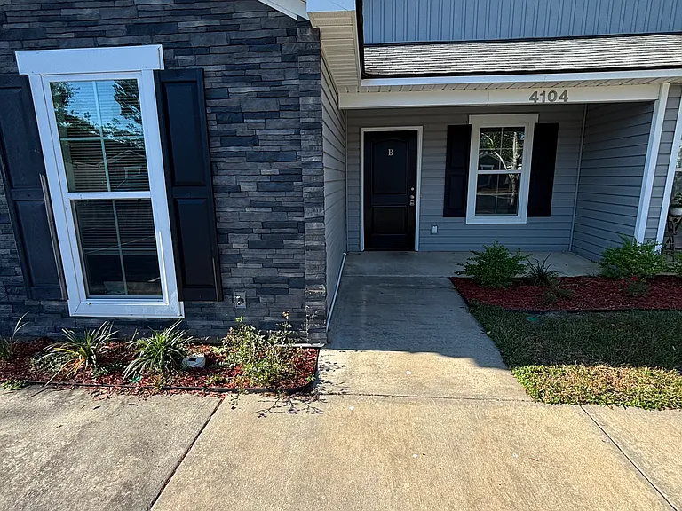 4104 Mulligan Manor Ln #B — Photo 1