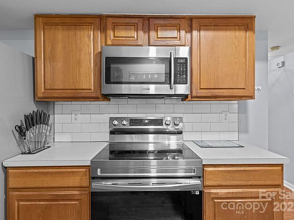 4th image of 7212 Morsey Ct