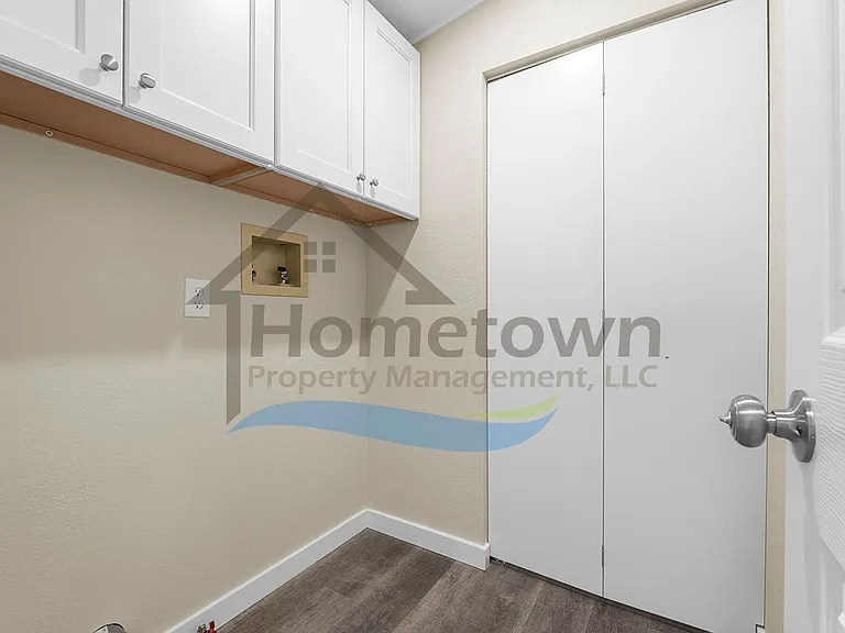 60 Short Dr — Photo 29
