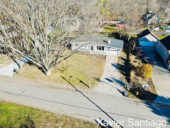 2nd image of 657 Anderson Ave