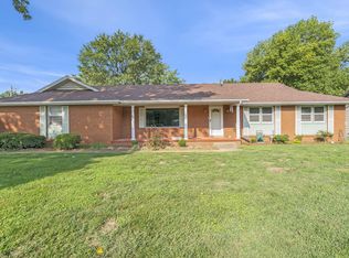 5355 S Maryland Ave, Springfield, MO 65810