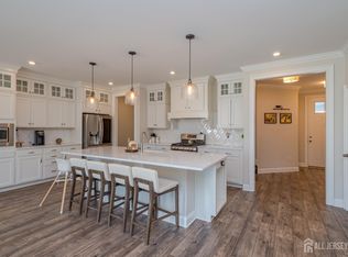 2605 Charleston Dr, Monroe Township, NJ 08831