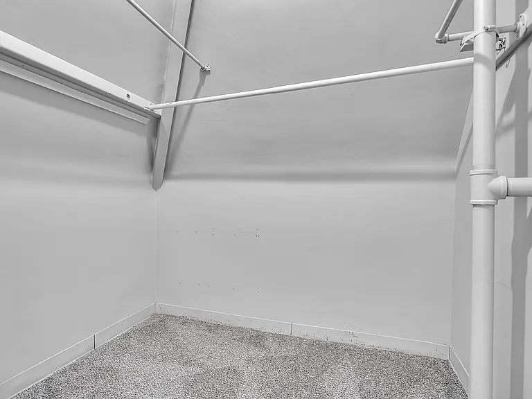144 Saint James Pl — Photo 20