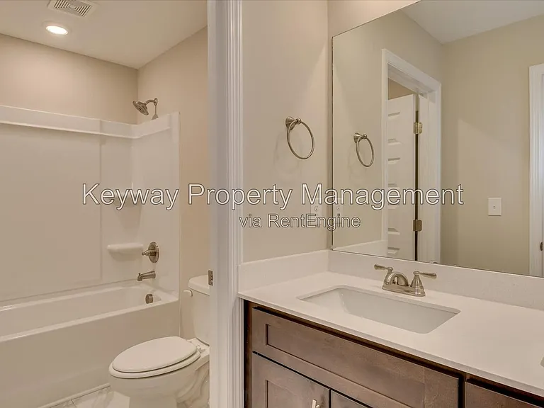 775 Bronze Way — Photo 7