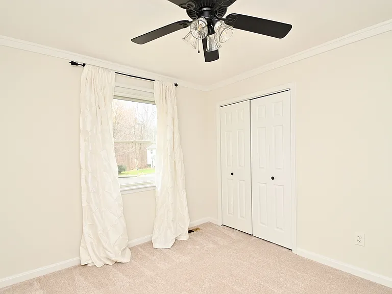 7775 Newington Woods Dr — Photo 27
