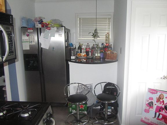 4th image of 9121 214th St