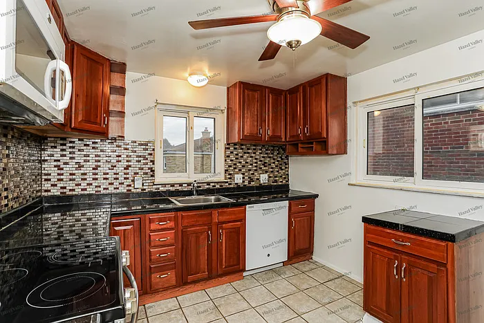 818 Woodyhill Dr — Photo 6