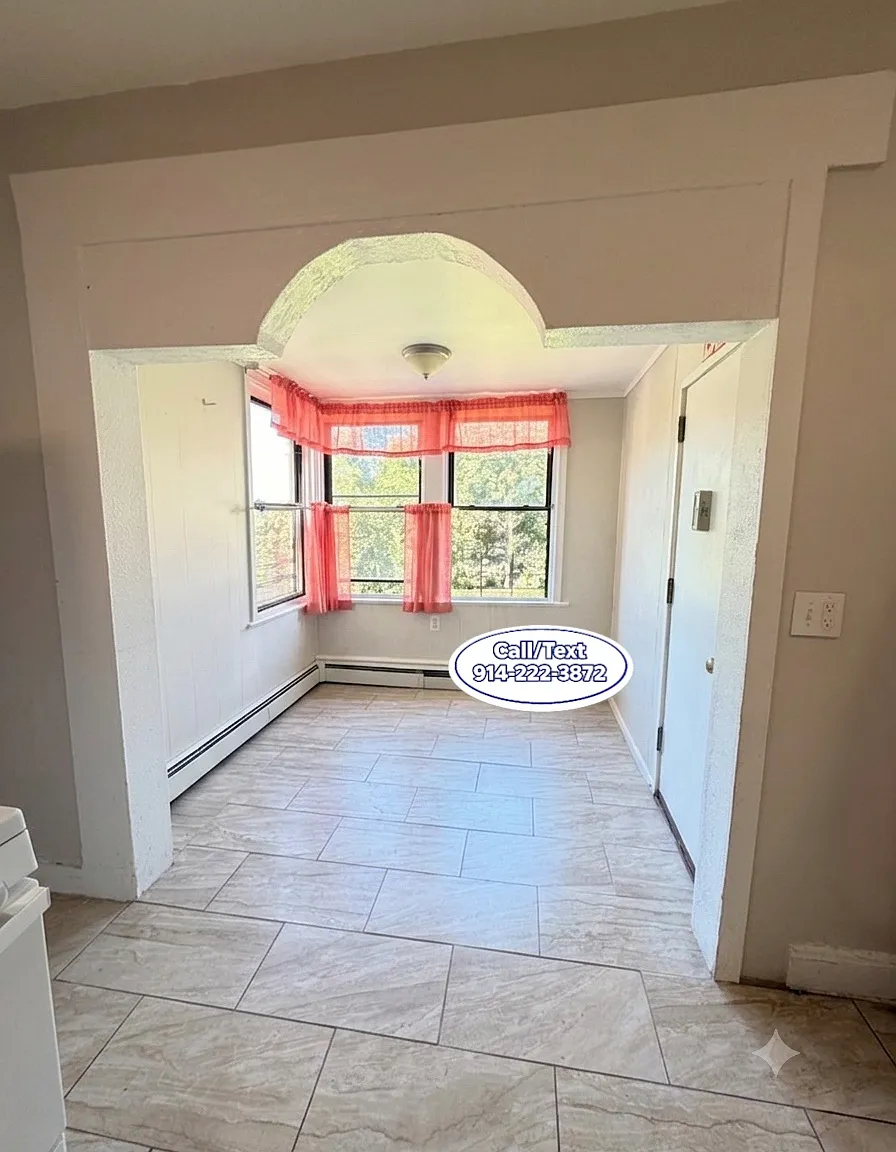 3 bed, $2,700 — Photo 4